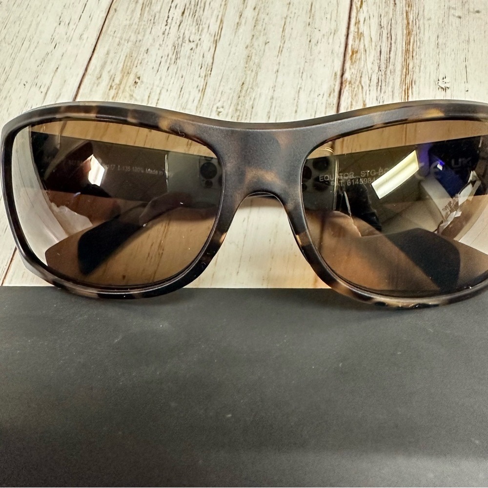 Maui Jim- Men’s Equator PolarizedPlus2® Wrap 64.5mm Sunglasses,Carmel - Picture 5 of 9